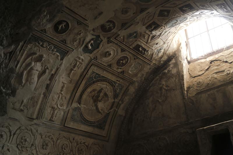 Semi-Private Tour of Pompeii & Mt. Vesuvius with Priority Access from Positano