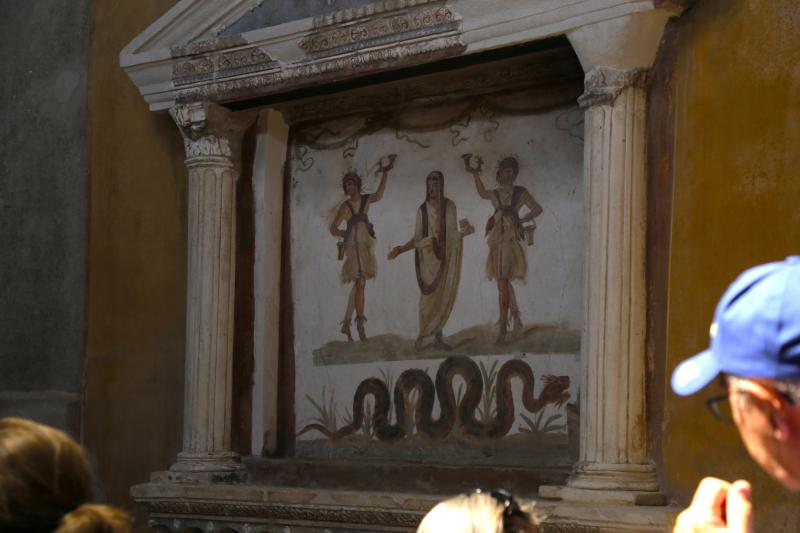 Semi-Private Tour of Pompeii with Priority Access from Naples