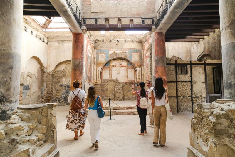 Private Tour of Herculaneum with Priority Access from Sorrento