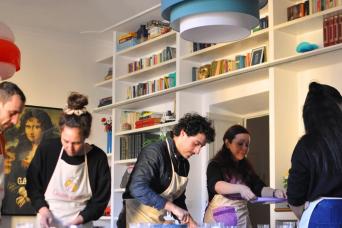 L'art de l'apéritif italien : apprendre et apprécier avec un local