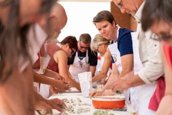 Visite privée du marché avec cours de cuisine chez un local