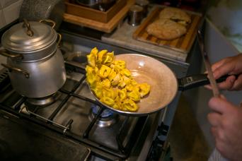 Pâtes et tiramisu : cours privés avec dîner ou déjeuner chez un local