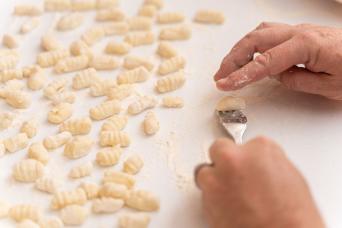 Pasta italienne : cours privé avec un dîner chez un local