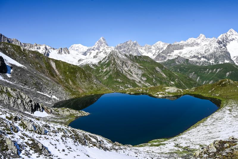 Tour des Grand Combins Mont Blanc