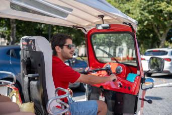 Porto Tuk Tuk Private Tour & Six Bridges Cruise