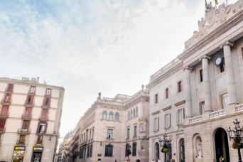 Visite guidée en vélo électrique avec dégustation de vin et déjeuner