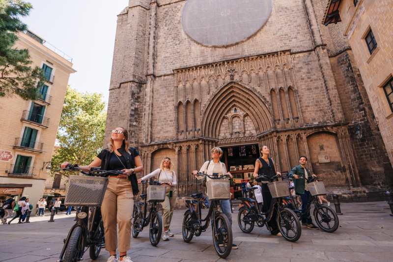 Electric Bike Tour, Boat Ride and Montjuïc Cable Car in Semiprivate - Accommodations in Barcelona