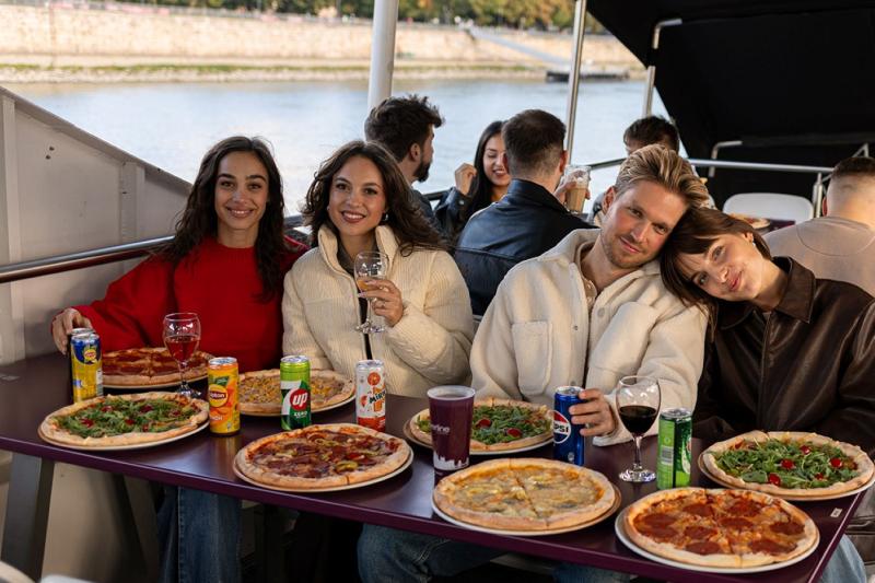 Cruzeiro com Pizza em Budapeste - Acomodações em Budapeste
