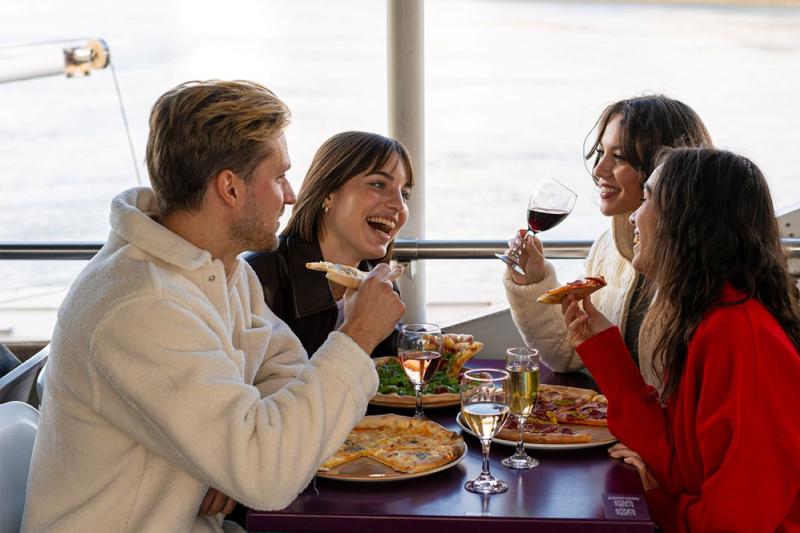 Cruzeiro com Pizza em Budapeste - Acomodações em Budapeste