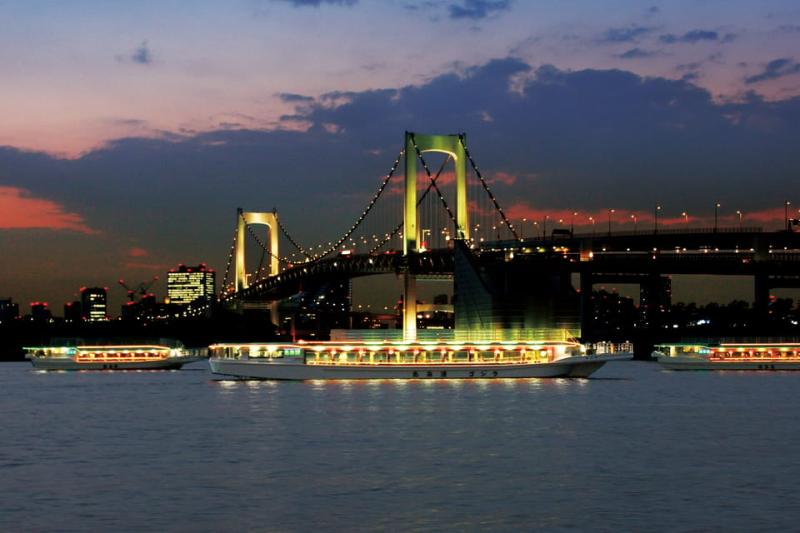 traditional-japanese-yakatabune-dinner-cruise-2