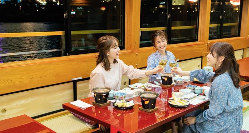 traditional-japanese-yakatabune-dinner-cruise-4