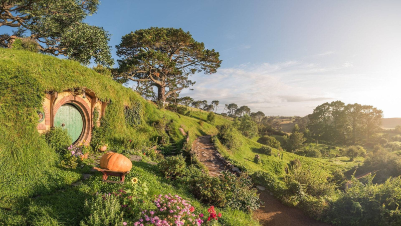 waitomo-and-hobbiton-experience-from-auckland-4