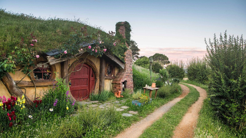 waitomo-and-hobbiton-experience-from-auckland-7