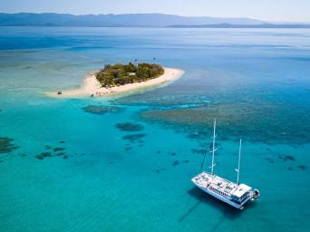 Wavedancer Low Isles Cruise from Cairns