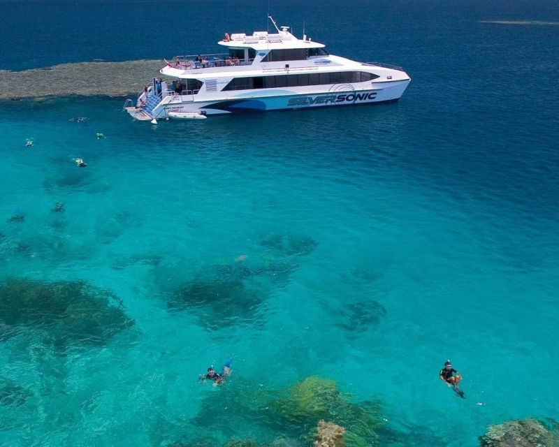 silversonic-outer-barrier-reef-cruise-ex-cairns-1