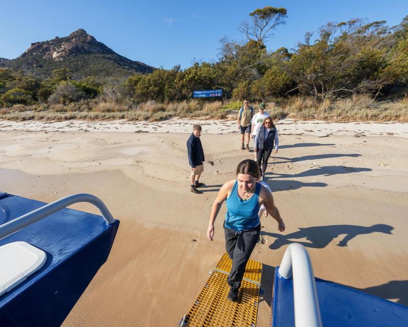 freycinet-aqua-express-one-way-hazards-beach-to-c-3