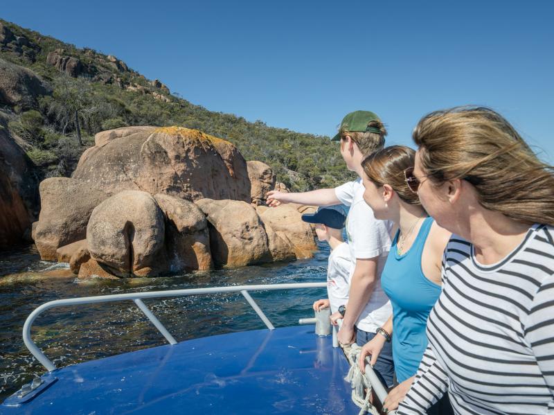 one-way-cooks-beach-to-coles-bay-5