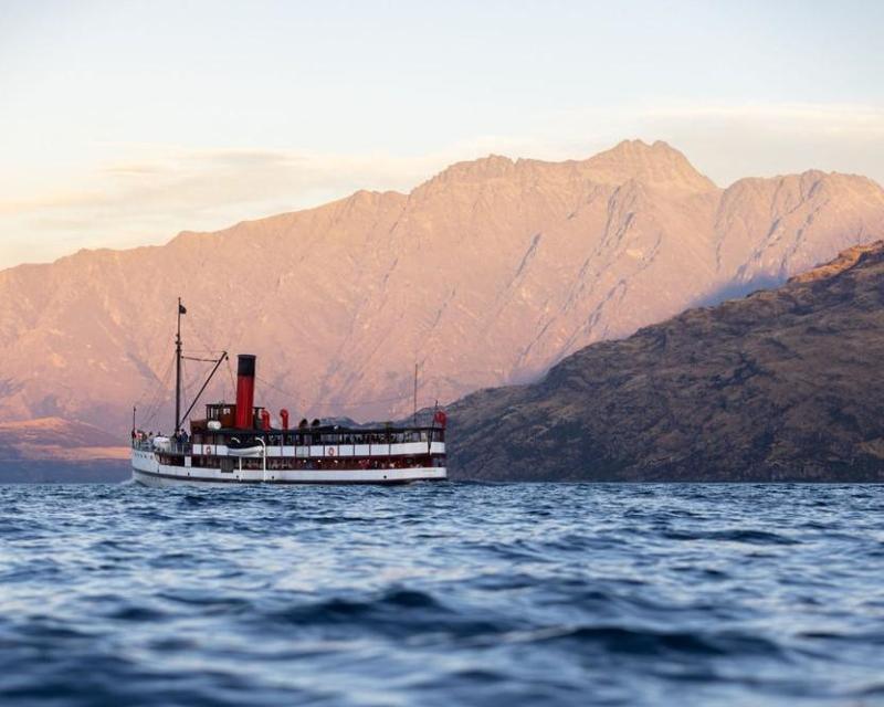 realnz-tss-earnslaw-steamship-cruise-queenstown-1