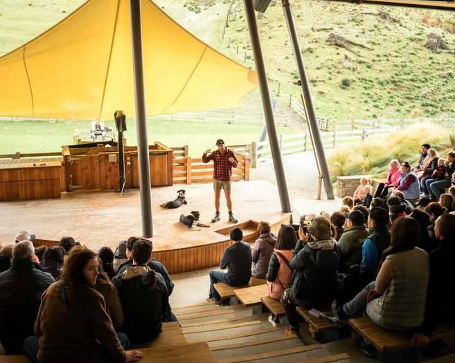 walter-peak-gourmet-bbq-dining-vintage-steamship-4