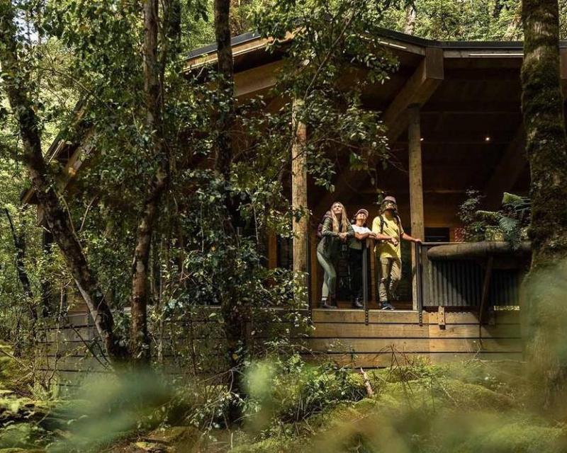 realnz-te-anau-glowworm-caves-4