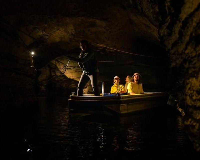 realnz-te-anau-glowworm-caves-5