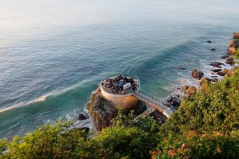 Bali Retro Style Beach Club Safari