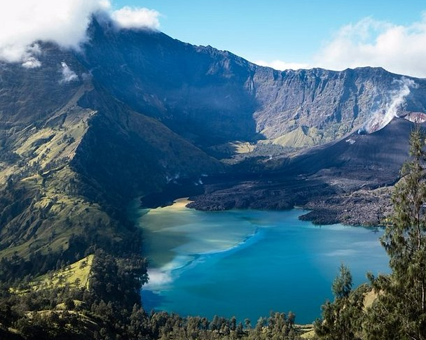 lombok-hills-cycling-tour-down-the-hills-of-tete-1