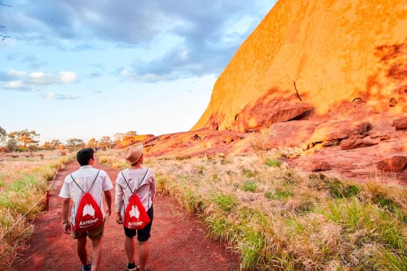 uluru-morning-guided-base-walk-105km-1