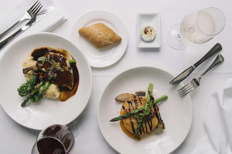 journey-beyond-cruise-sydney-three-course-dinner-2