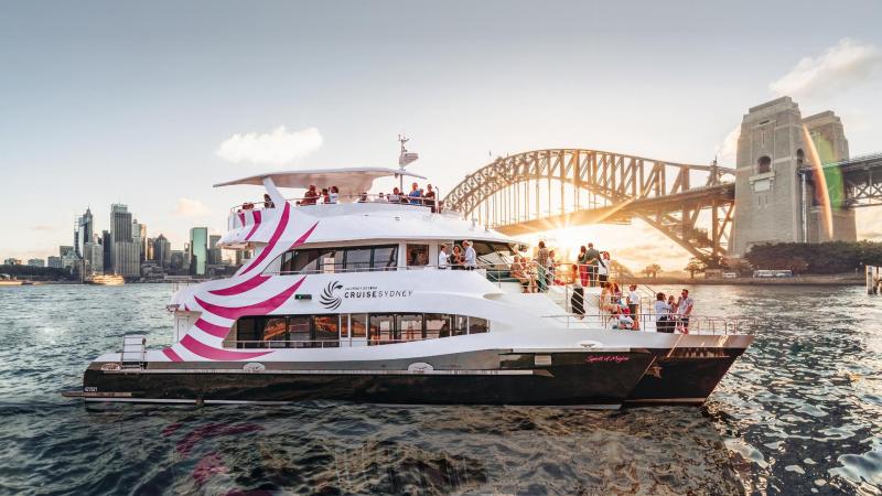 sydney-harbor-all-inclusive-dinner-cruise-2