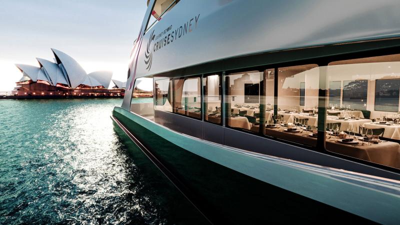sydney-harbor-all-inclusive-dinner-cruise-3