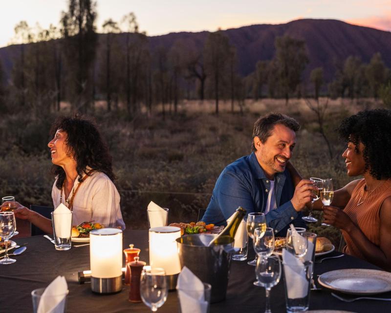 seit-uluru-bbq-dinner-small-group-tour-1