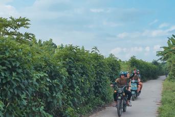 Half Day Hanoi City Tour on Vintage Motorcycle - S