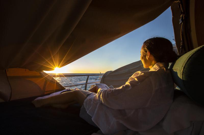 2d1n-reefsleep-at-great-barrier-reef-5