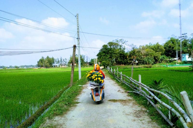 hanoi-countryside-by-vespa-small-group-tour-4