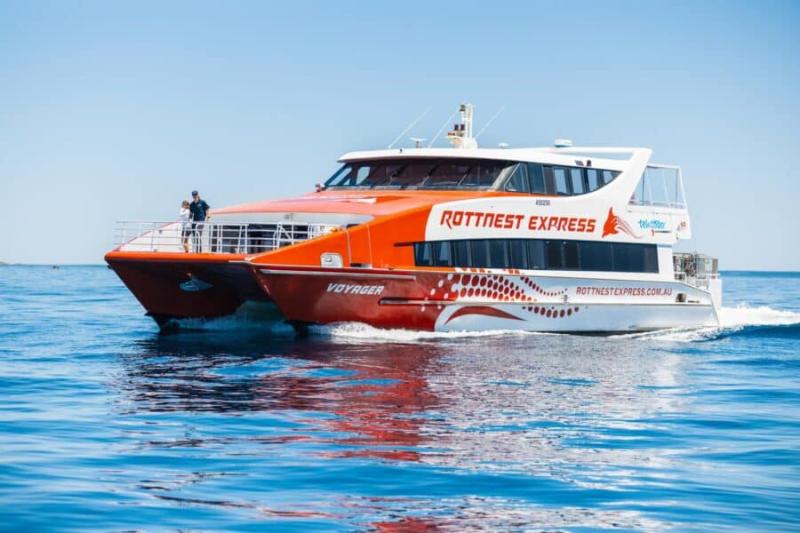 experience-rottnest-with-ferry-bike-hire-2