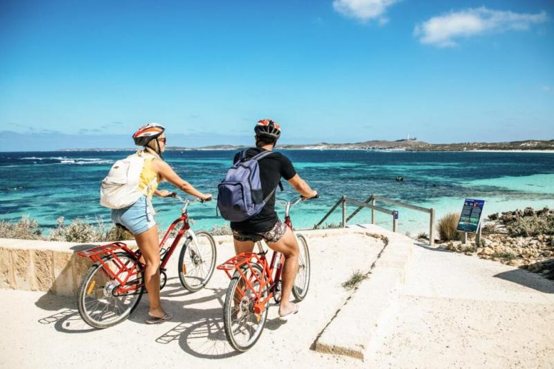 experience-rottnest-with-ferry-bike-hire-frank-2