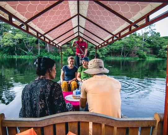 angkor-sunset-boat-ride-3