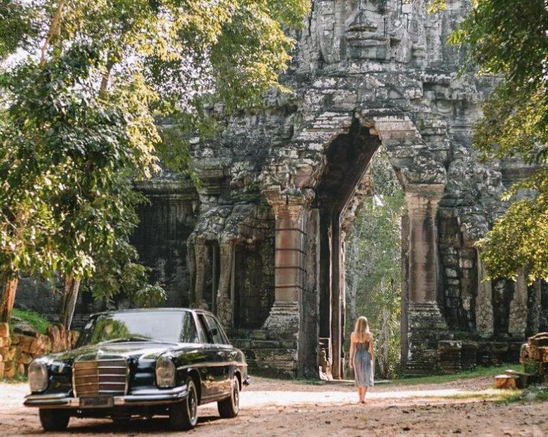 exploring-angkor-wat-in-a-vintage-mercedes-benz-2