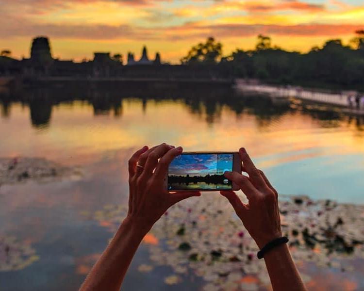 bike-the-angkor-sunrise-the-family-tour-2