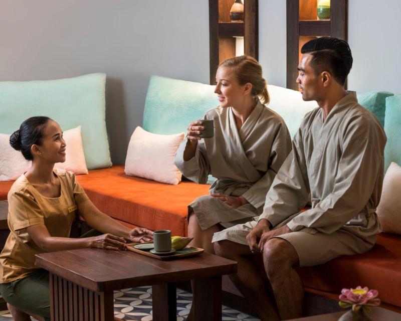 traditional-khmer-massage-at-sokkhak-spa-5