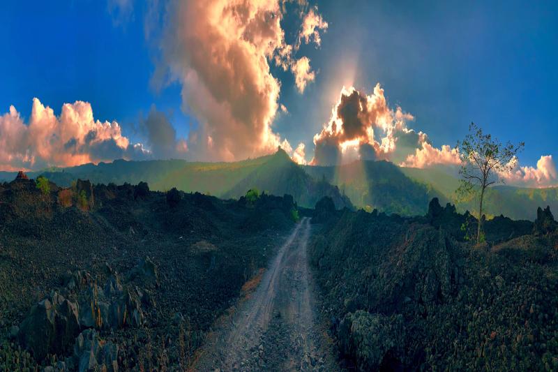 sunrise-mount-batur-trekking-hidden-waterfall-4