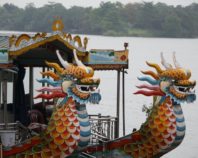 full-day-hue-city-tour-small-group-tour-1