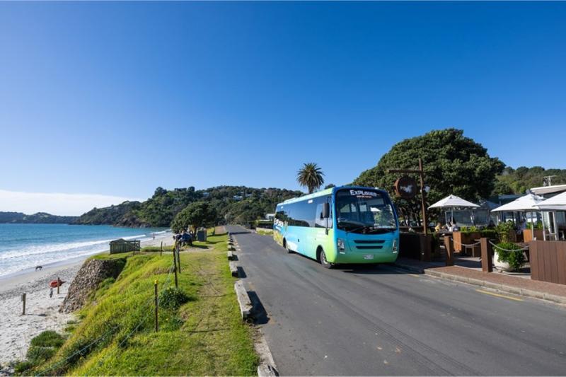 waiheke-island-hop-on-hop-off-explorer-bus-from-au-2