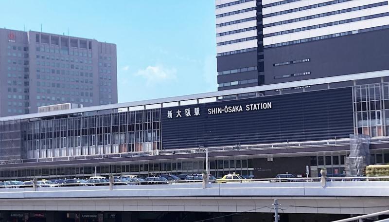 shin-osaka-station-hiroshima-station-green-car-3