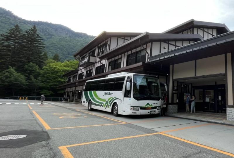 takayama-kanazawa-by-bus-1