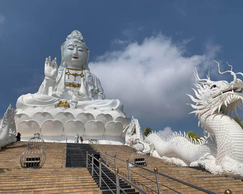 chiang-mai-to-chiang-rai-temples-day-trip-9