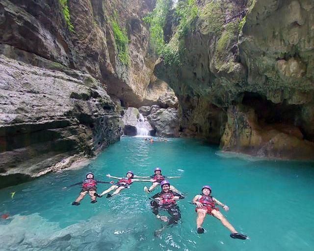kawasan-badian-canyoneering-and-moalboal-island-3