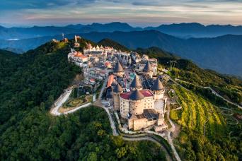 Full Day Ba Na Hills (Golden Bridge) - Small Group