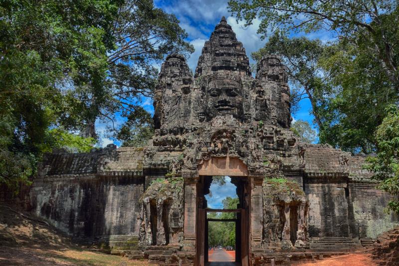 angkor-wat-sunrise-small-group-tour-3